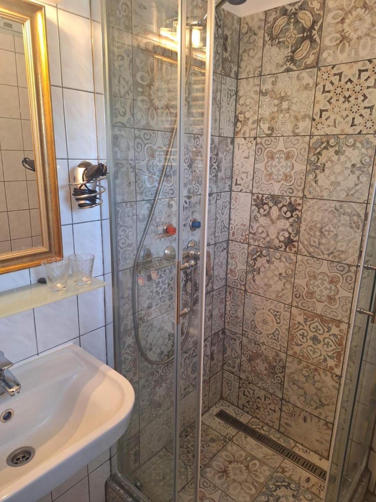 Rohonci Vendeghaz Hotel Kőszeg Eksteriør billede